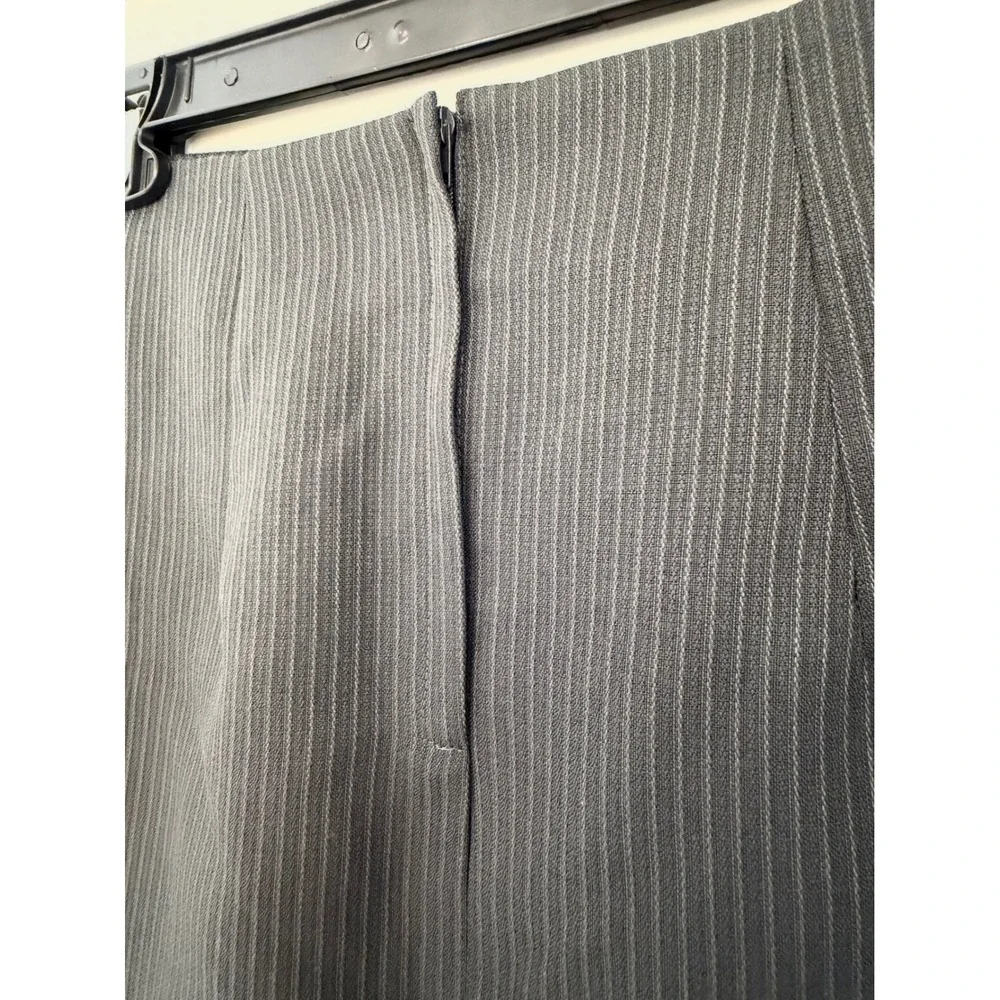 My Michelle Grey Pinstripe Mini Skirt Size 7/8 Dark Charcoal Office Workwear